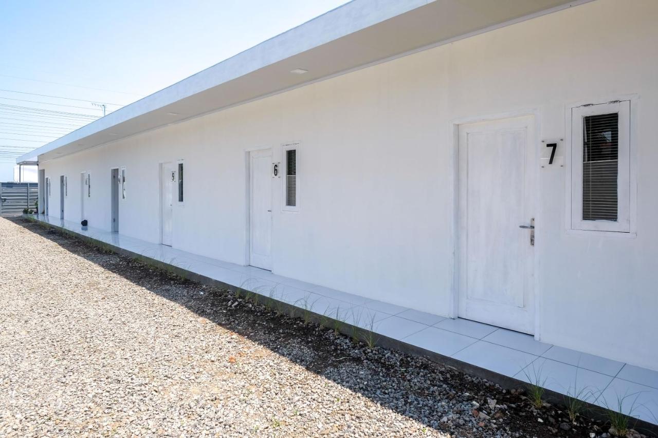 Reddoorz Near Tugu Kartasura Hotell Sukoharjo Exteriör bild