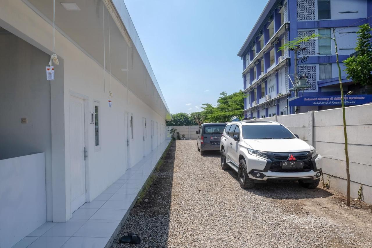 Reddoorz Near Tugu Kartasura Hotell Sukoharjo Exteriör bild