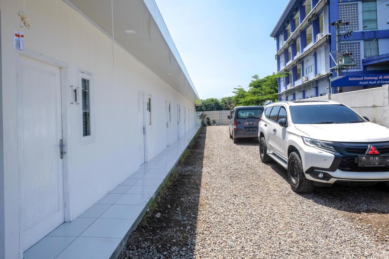 Reddoorz Near Tugu Kartasura Hotell Sukoharjo Exteriör bild